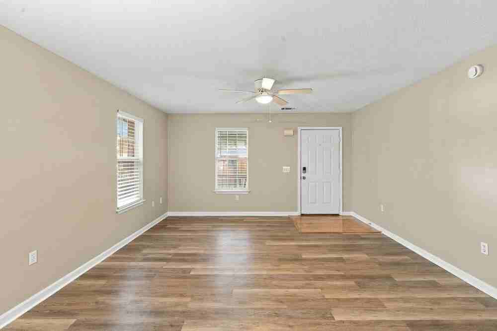 7045 Branch Crossing Way - Photo 4 of 16