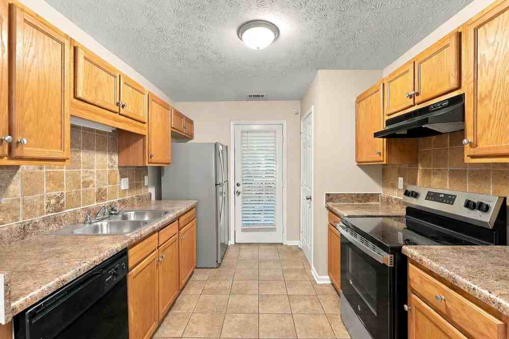 7045 Branch Crossing Way - Photo 6 of 16