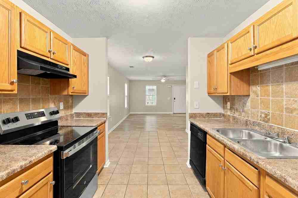 7045 Branch Crossing Way - Photo 7 of 16