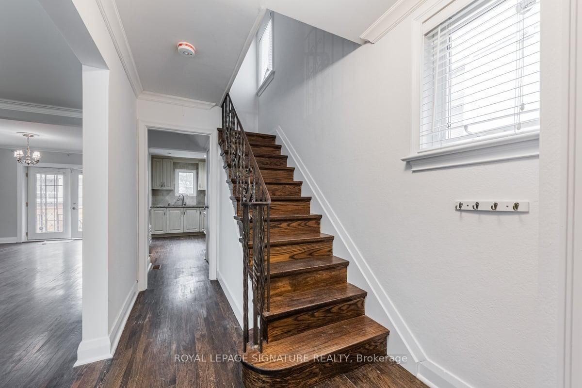 150 Davisville Avenue #Main - Photo 3 of 15