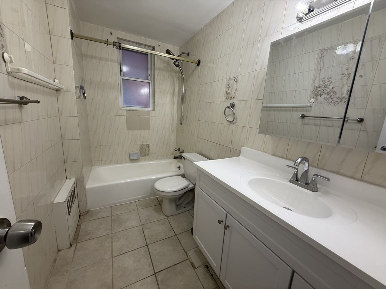 1589 Gillespie Avenue - Photo 5 of 13