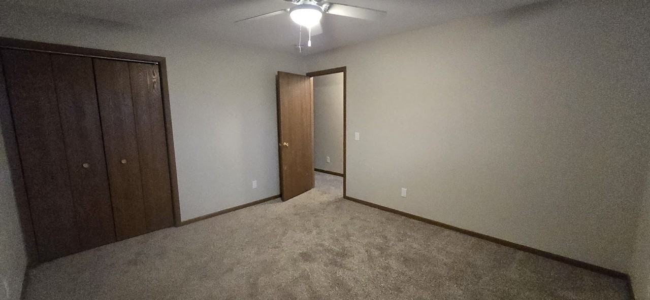 4542 Commercial Ave #4542 - Photo 5 of 8