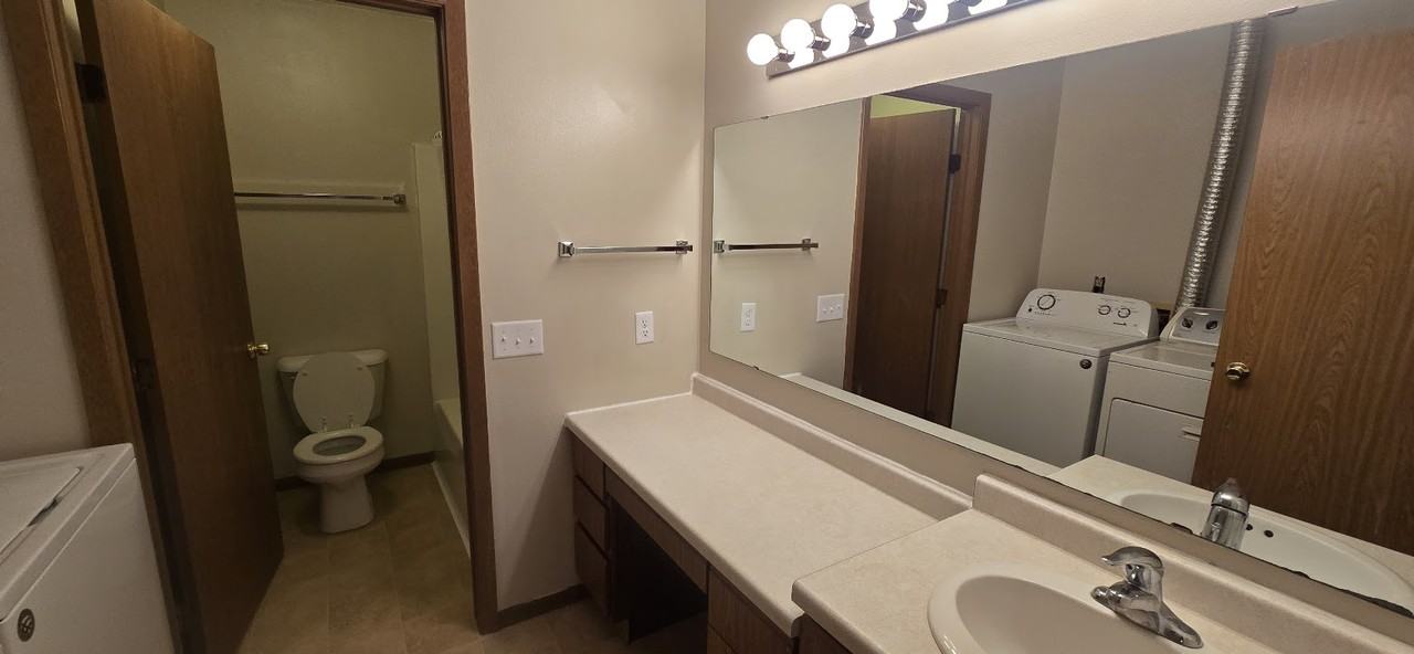 4542 Commercial Ave #4542 - Photo 6 of 8