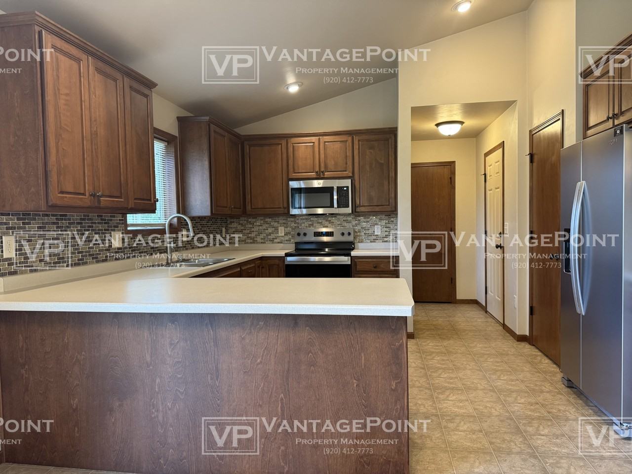 1439 Alpine Dr #1 - Photo 3 of 18