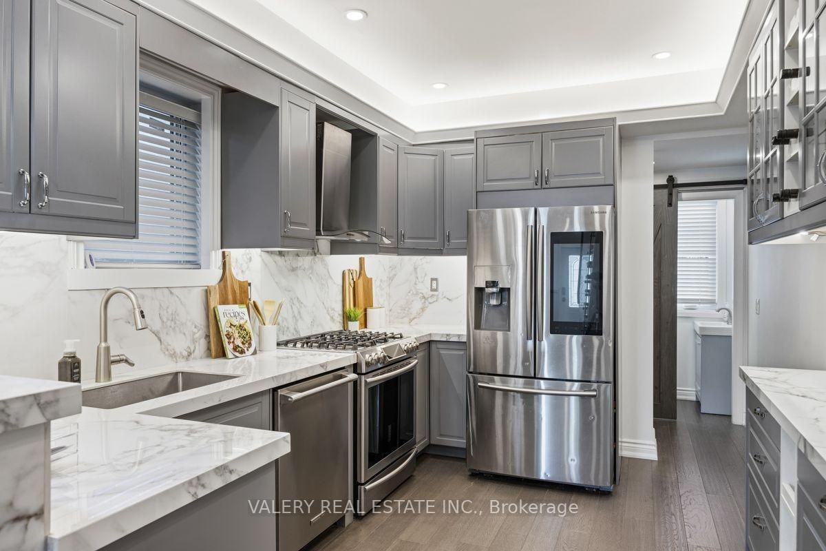 219 McRoberts Avenue - Photo 5 of 27