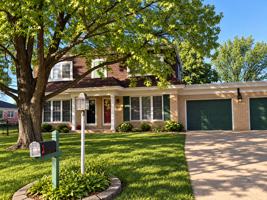 featured image of 12111 12111 - 12113 N. Woodcrest Dr.