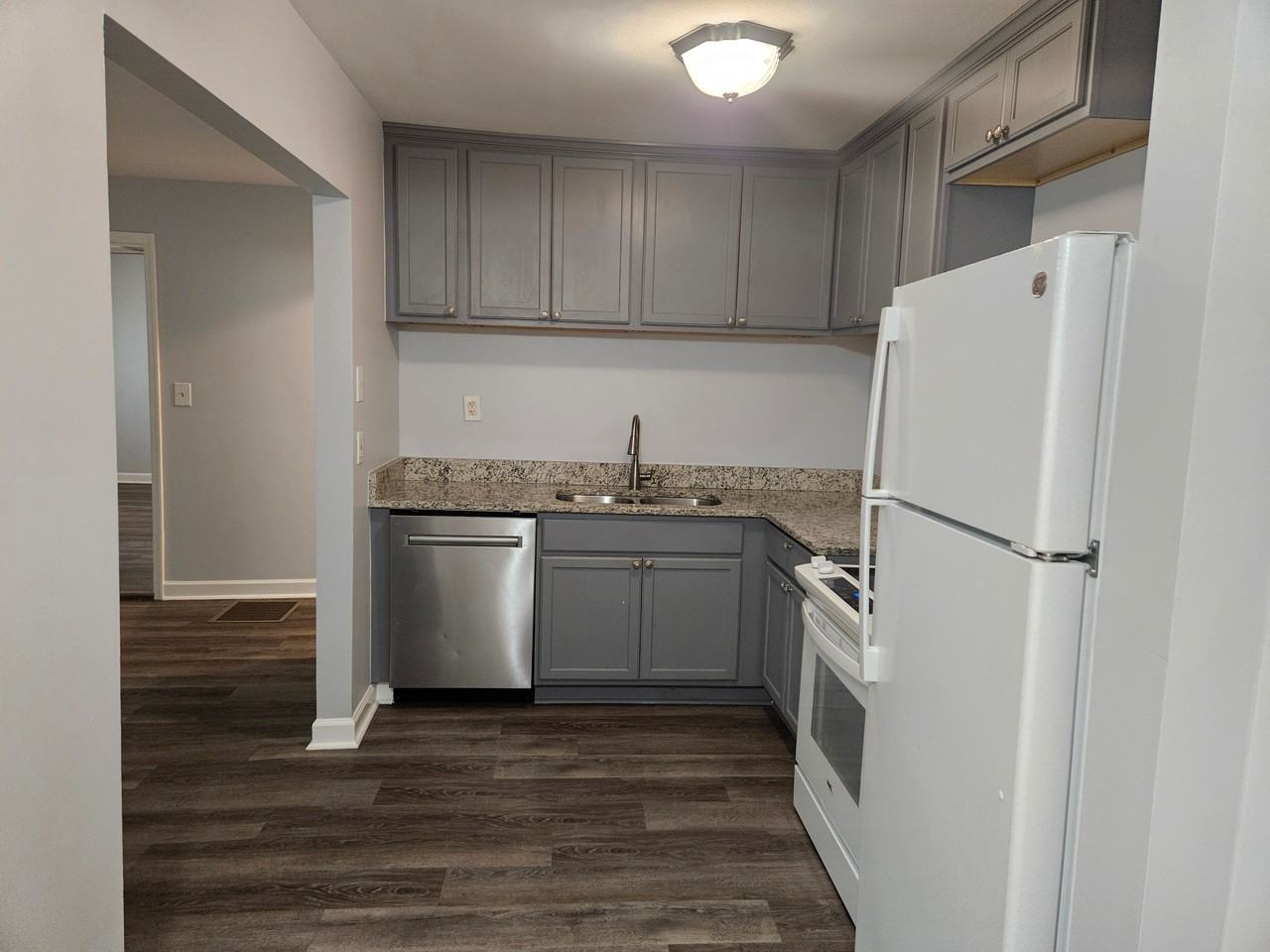 2322 Ewing St Sw - Photo 6 of 32