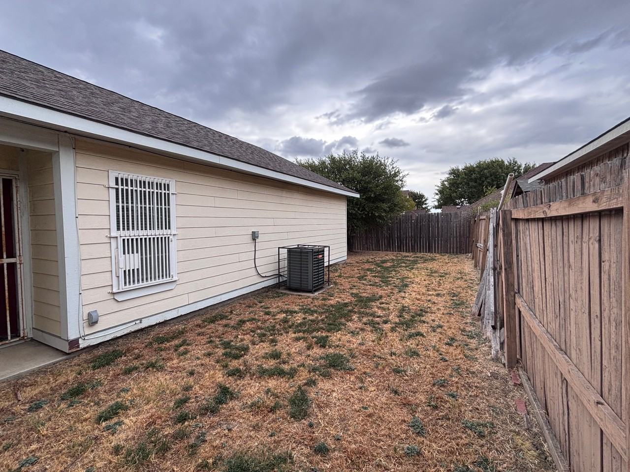 3512 Jenny Dale Dr - Photo 3 of 29