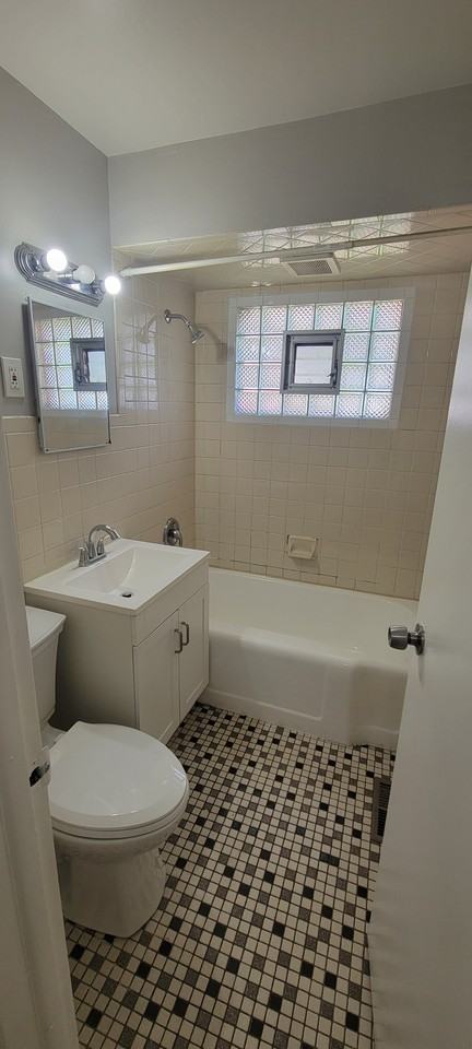 377 Indianwood Blvd - Photo 7 of 7