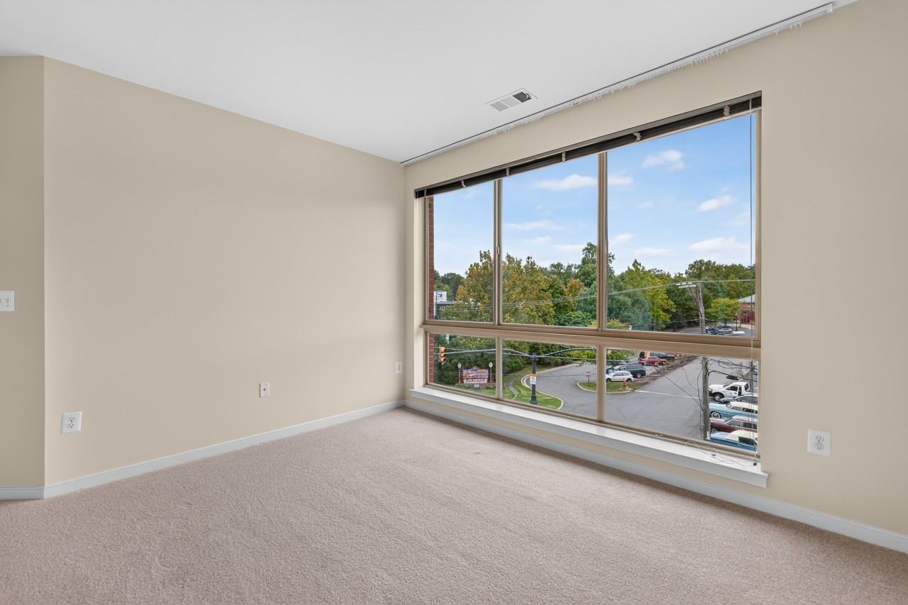 2200 North Westmoreland Street - 1Unit 309 #1 - Photo 6 of 10