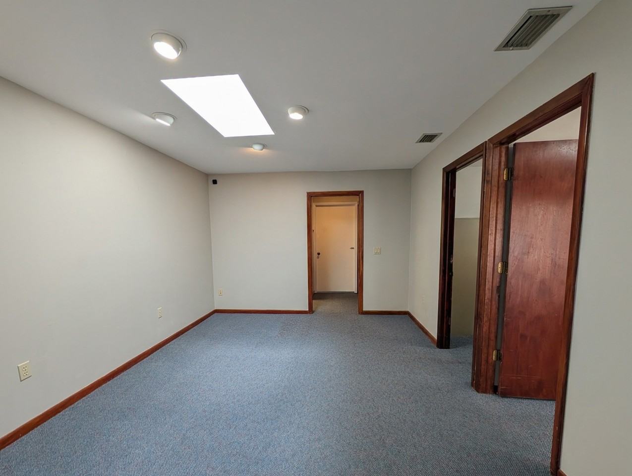 6212 W Corporate Oaks Dr #1 - Photo 3 of 11