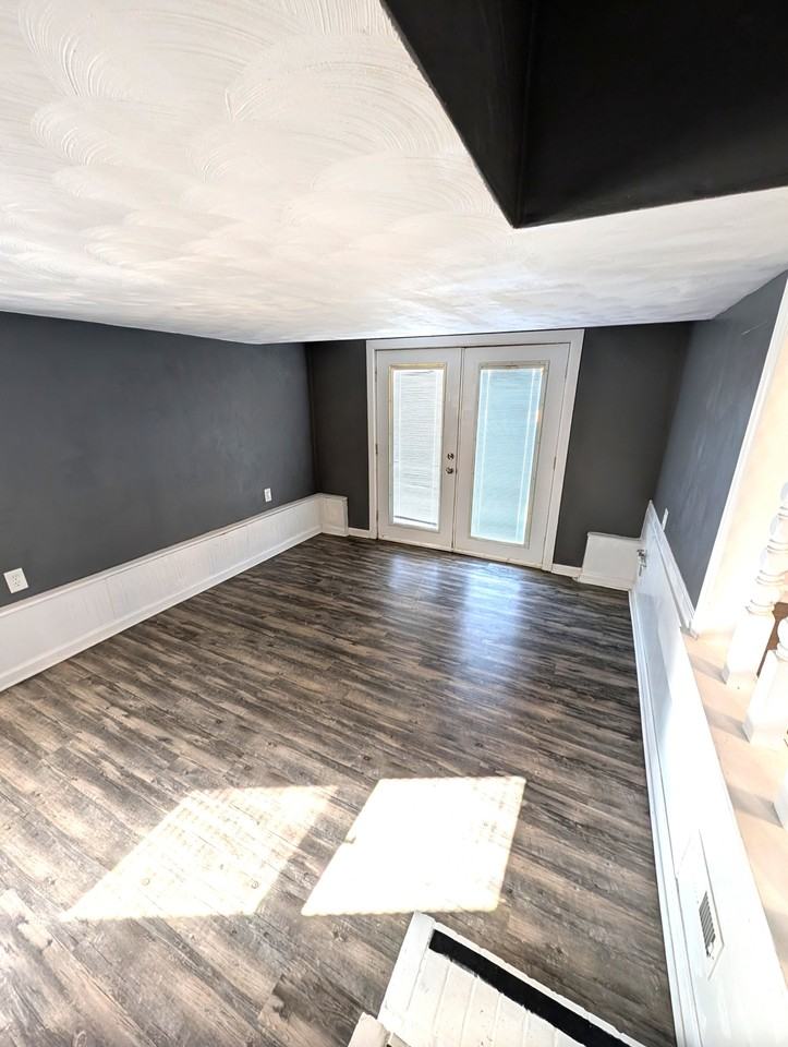 516 Celey St #1 - Photo 6 of 17