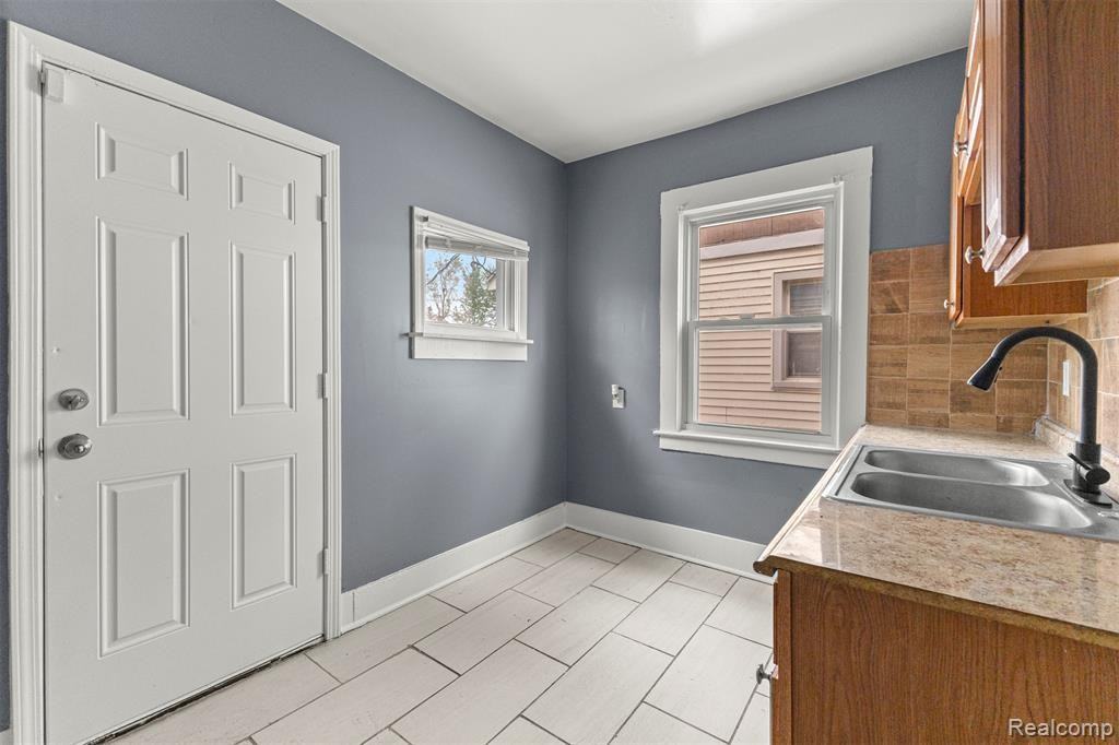 9375 Mendota St #1 - Photo 7 of 10