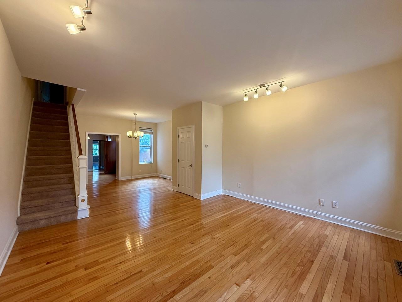 1906 N Scott St #1 - Photo 3 of 28