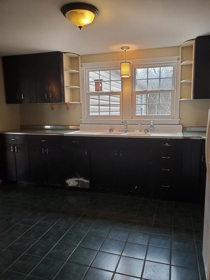 816 S Main St #1 - Photo 2 of 18