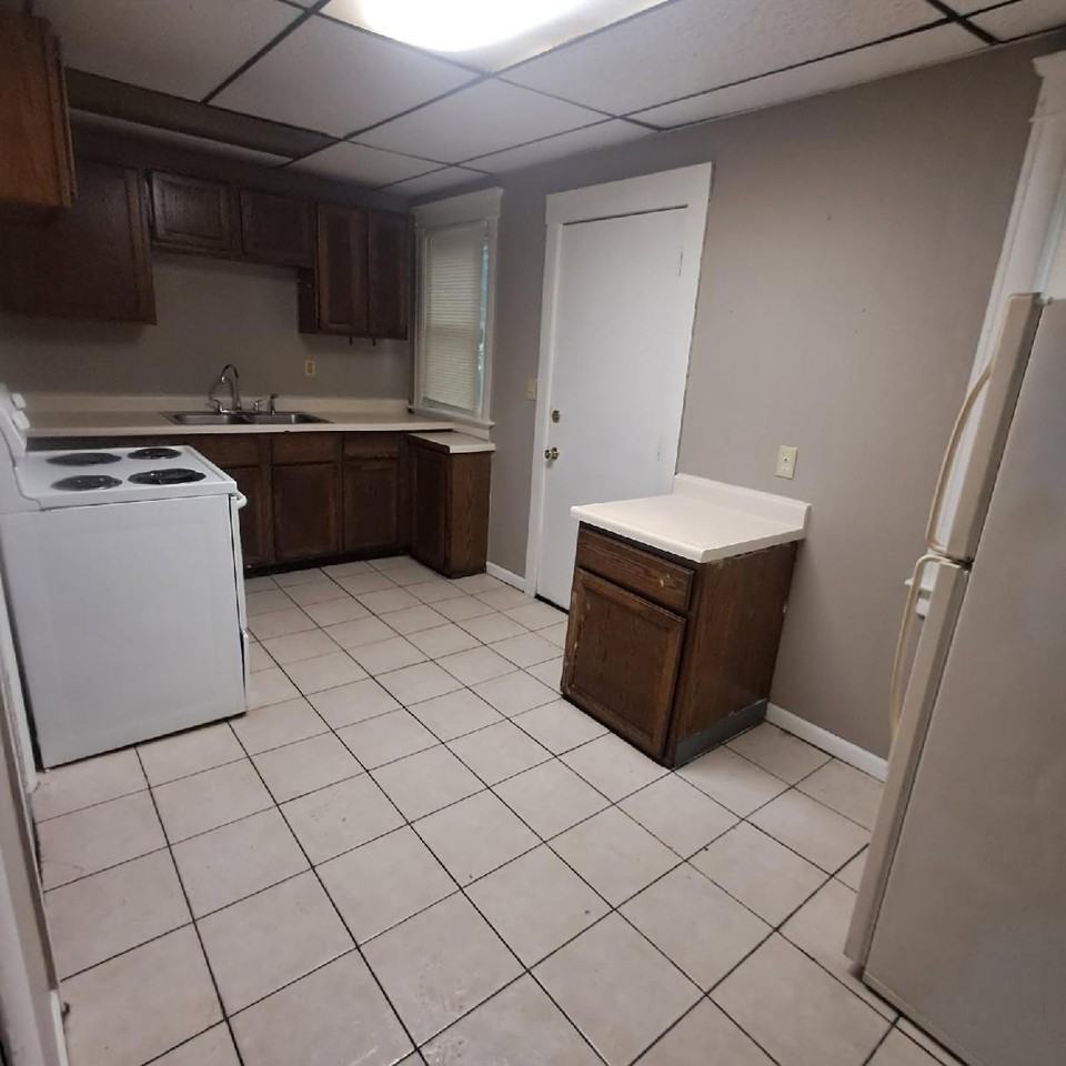 84 College St #86 - Photo 5 of 11