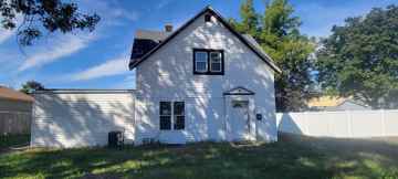 featured image of 131 W Sauk Trl