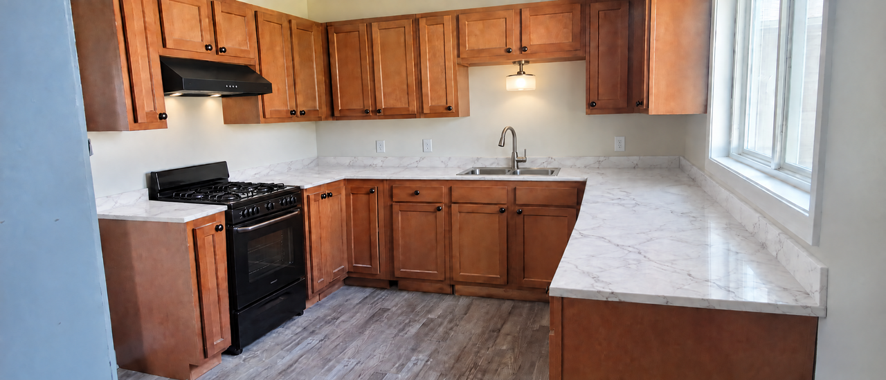 131 W Sauk Trl - Photo 2 of 10
