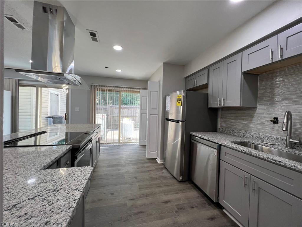 5025 Eaton Ct #1 - Photo 3 of 17