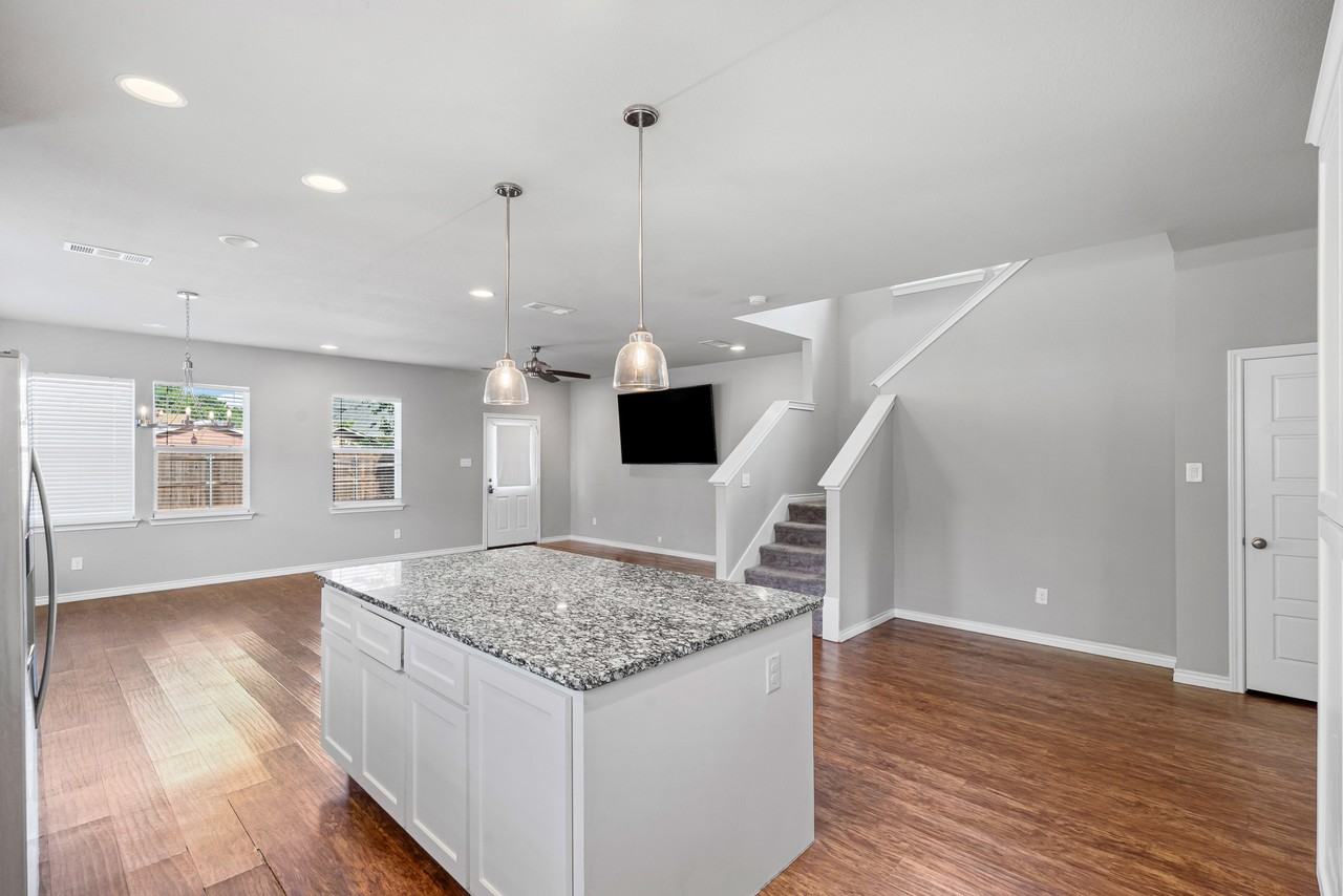 2641 Frazier Ave #1 - Photo 4 of 18
