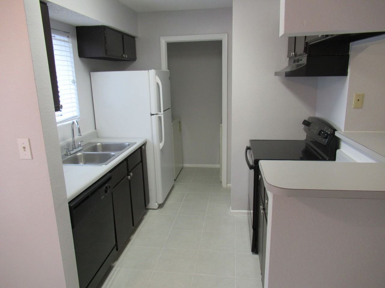 8714 Mallard Reserve Dr #105 - Photo 7 of 47