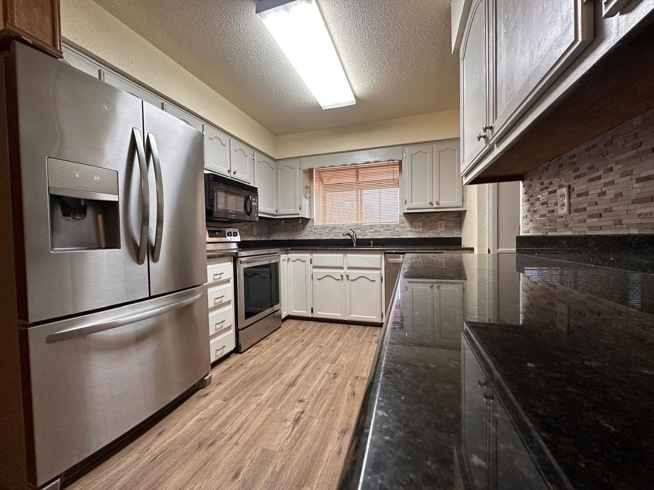 212 Avolyn Dr - Photo 7 of 22