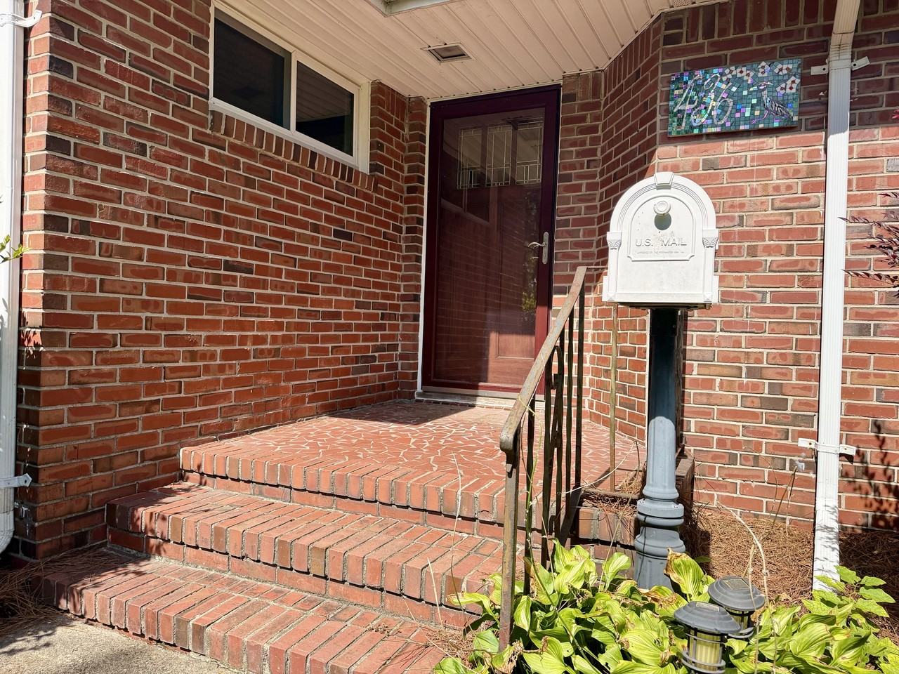 436 Thole St #1 - Photo 4 of 35