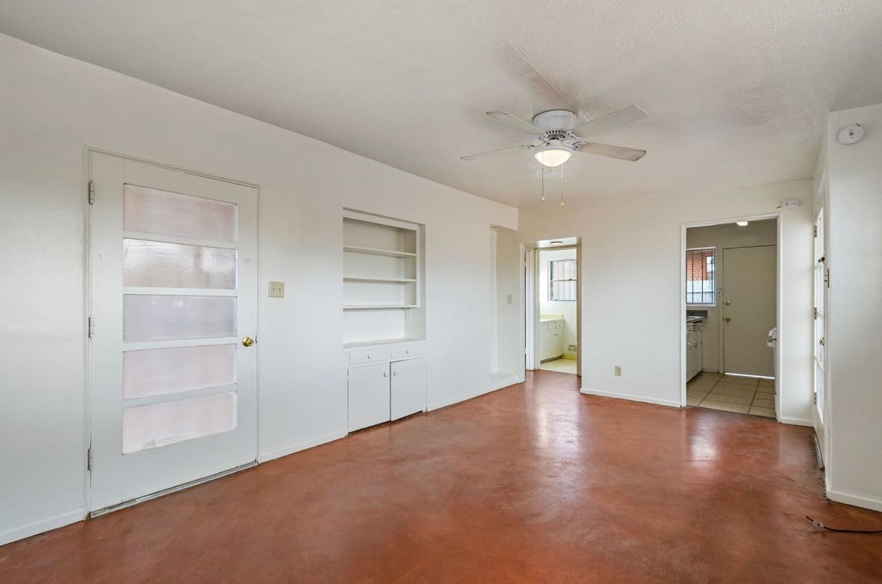 2226 E Spring St - Photo 4 of 19