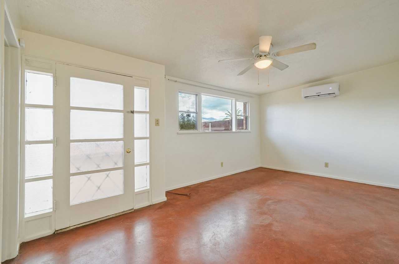 2226 E Spring St - Photo 5 of 19