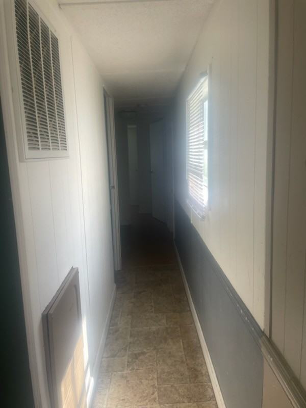 104 Amanda Dr - Photo 2 of 15