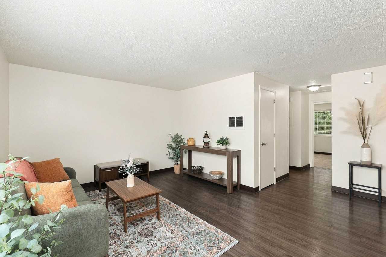 Grant Apartments - Photo 4 of 16