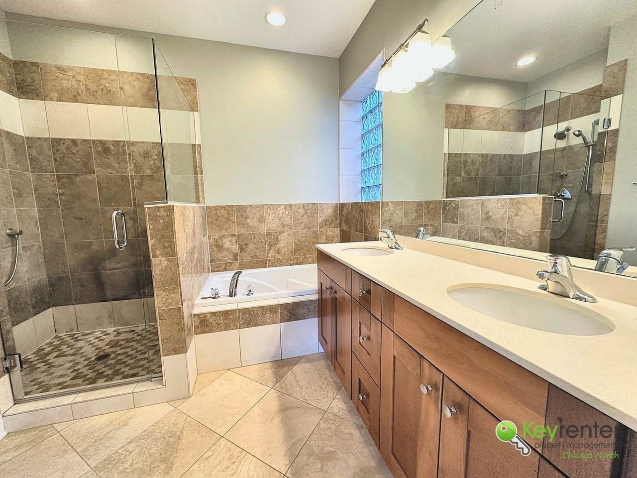 6623 N Greenview Ave #2N - Photo 7 of 15