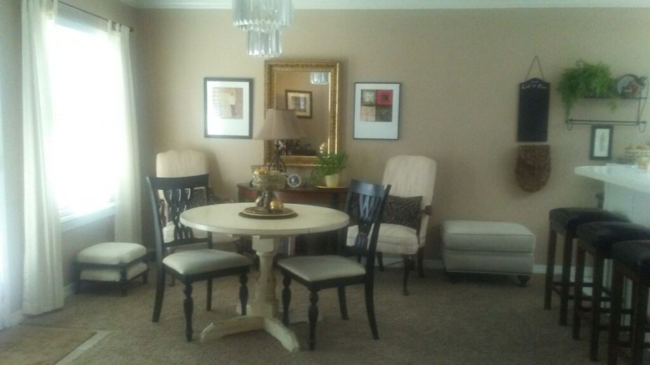 1728 N Hunters Rdg - Photo 3 of 6