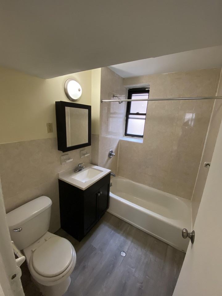 441 Mount Prospect AvenueApt 7 #7 - Photo 6 of 9