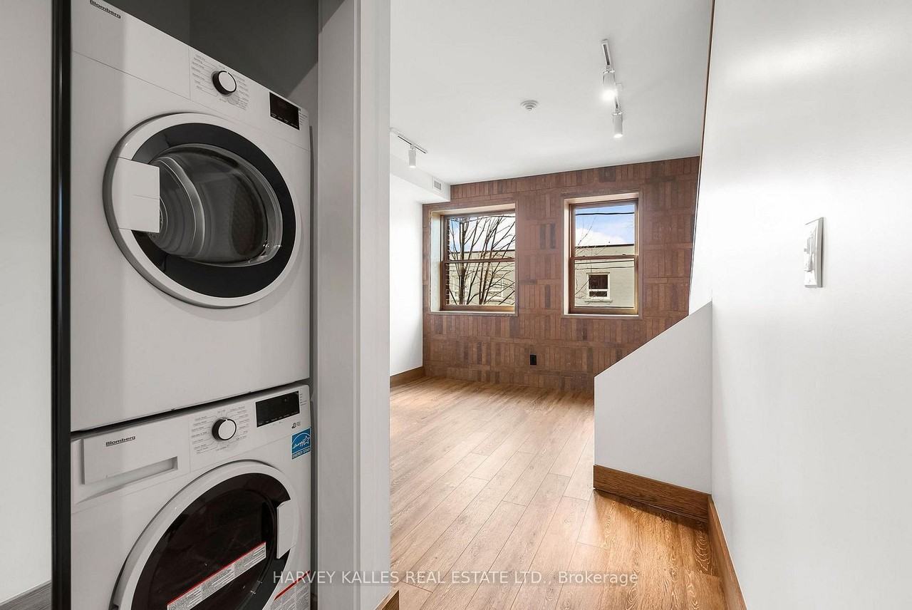 663 Greenwood Avenue - Photo 4 of 23