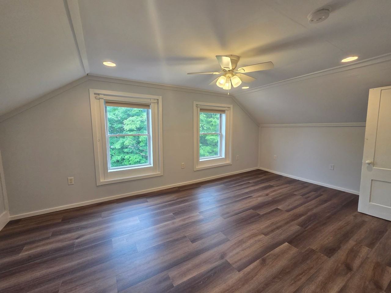 11 N Mast St - Photo 5 of 8
