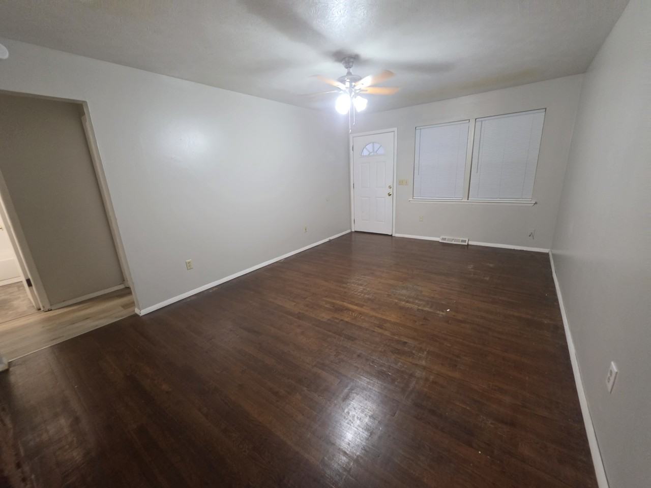 2044 S Barcliff Ave Apt 3 #3 - Photo 2 of 9