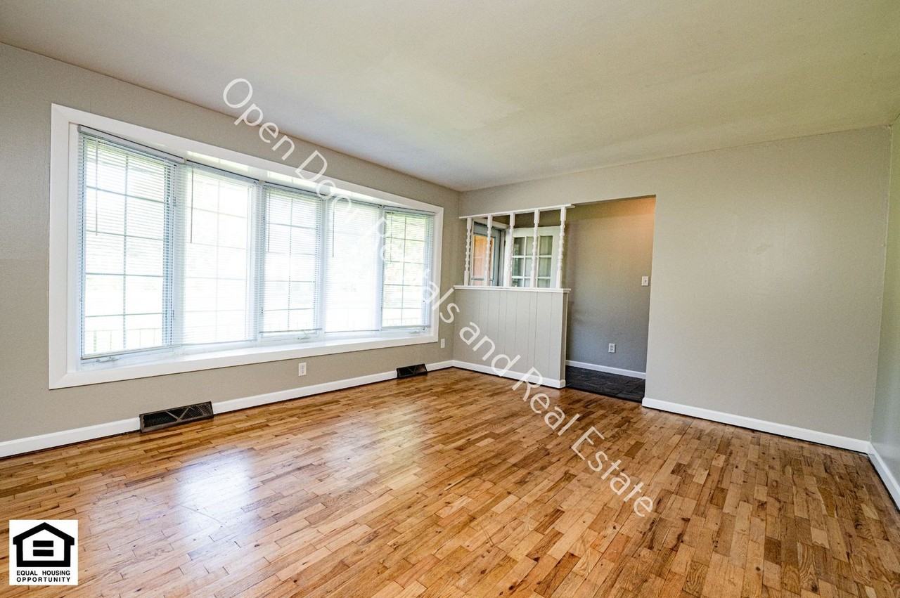 6317 E Hills Rd - Photo 5 of 28