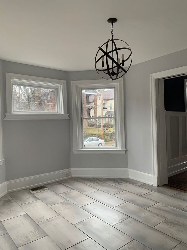 302 Forest Ave - Photo 4 of 50