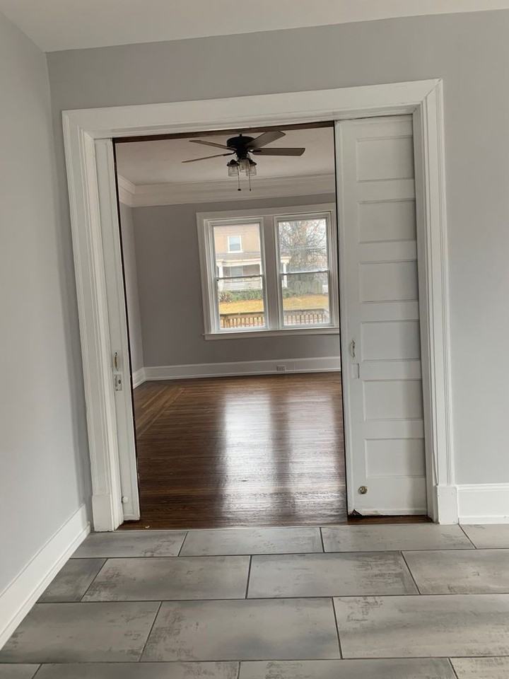 302 Forest Ave - Photo 5 of 50