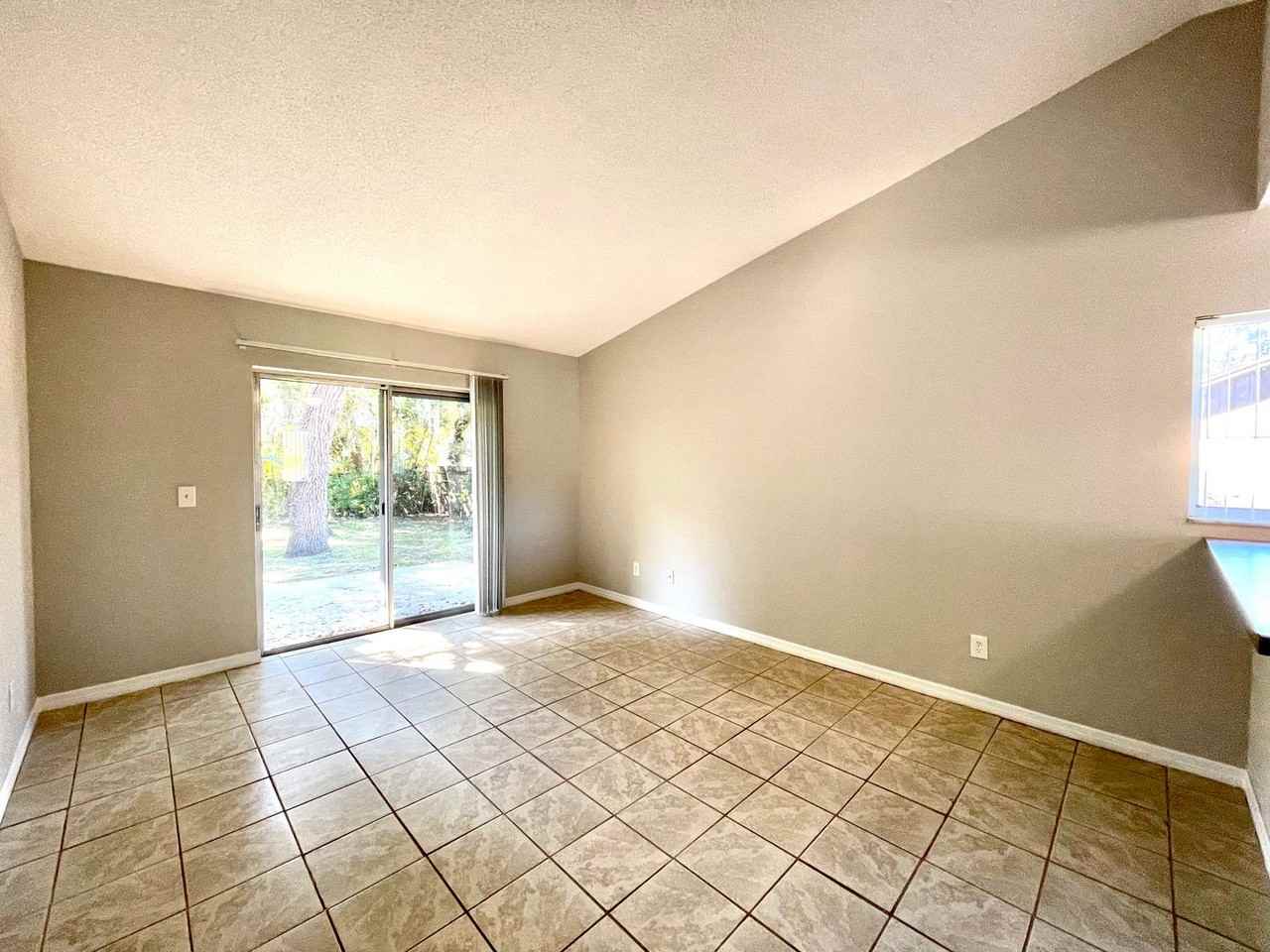 12032 Walden Woods Dr - Photo 5 of 24