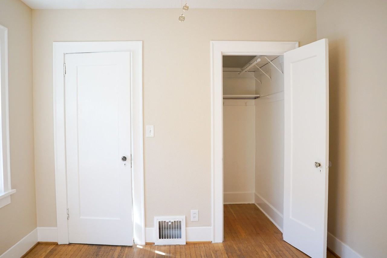 3614 Se Stark St - Photo 7 of 11