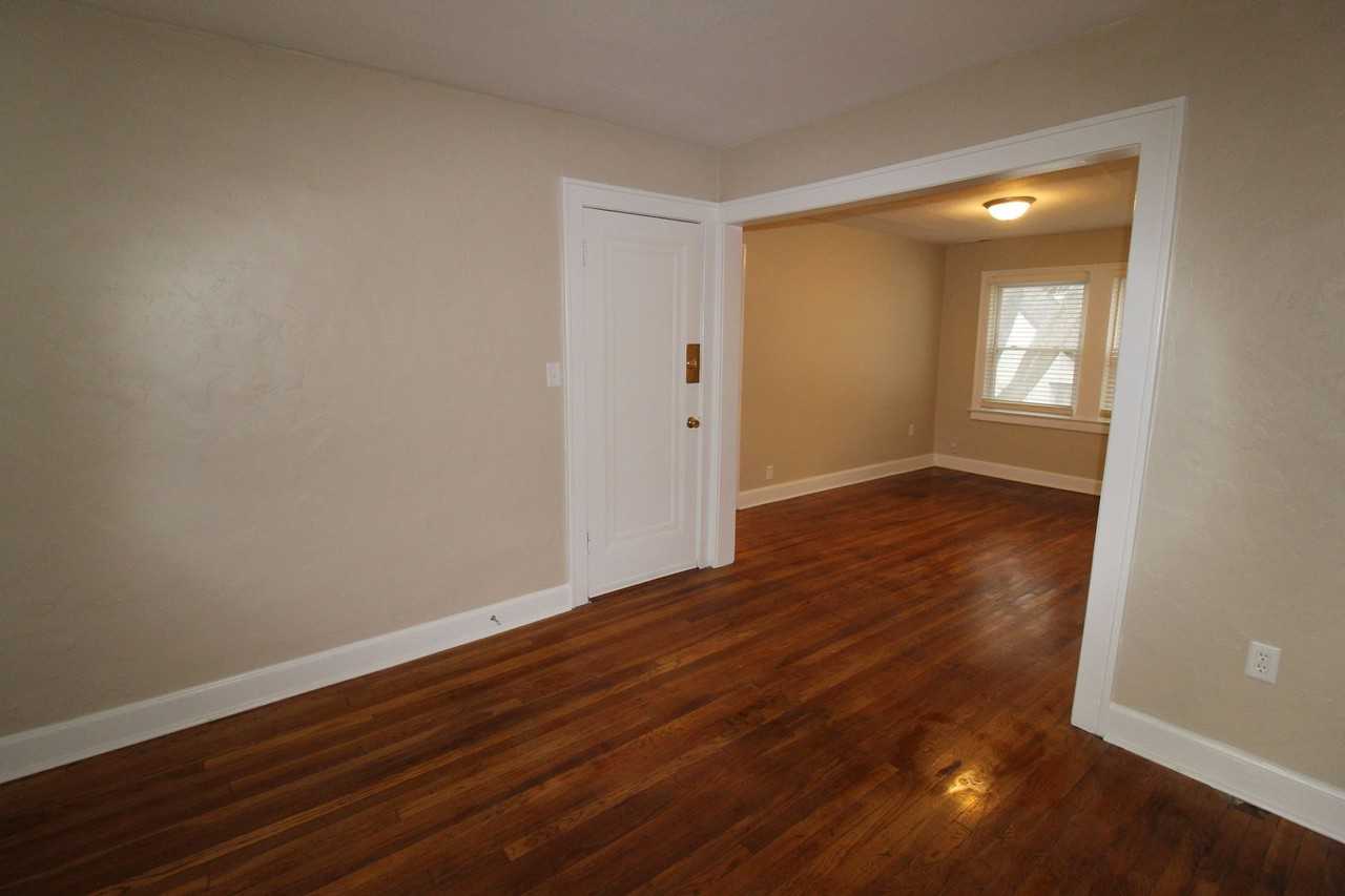 4005 Bell St - Photo 3 of 13
