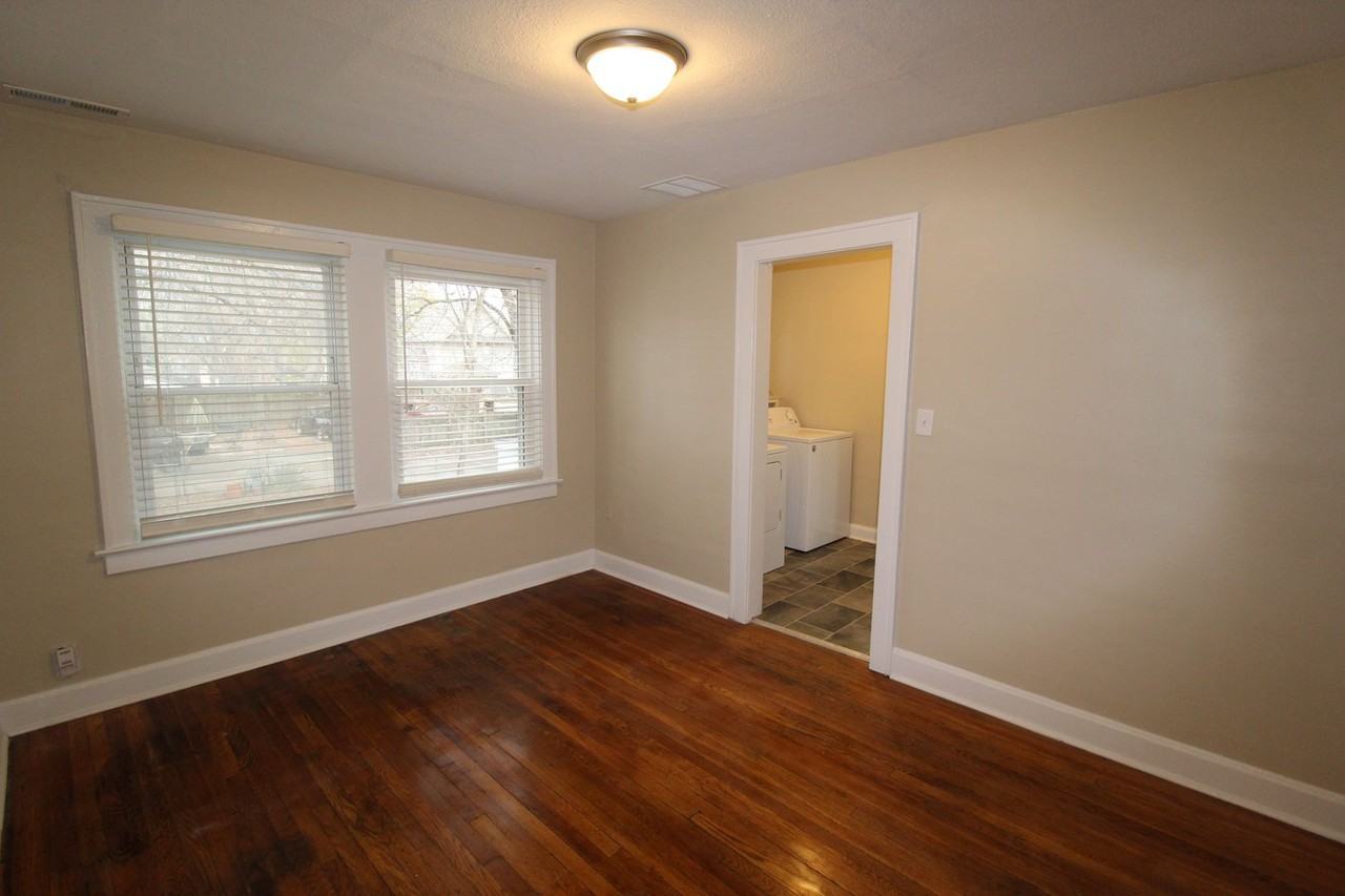 4005 Bell St - Photo 6 of 13