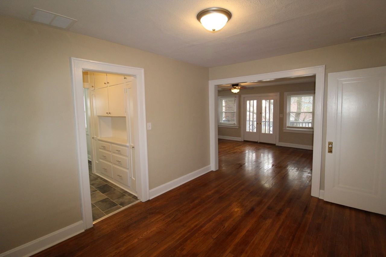 4005 Bell St - Photo 7 of 13