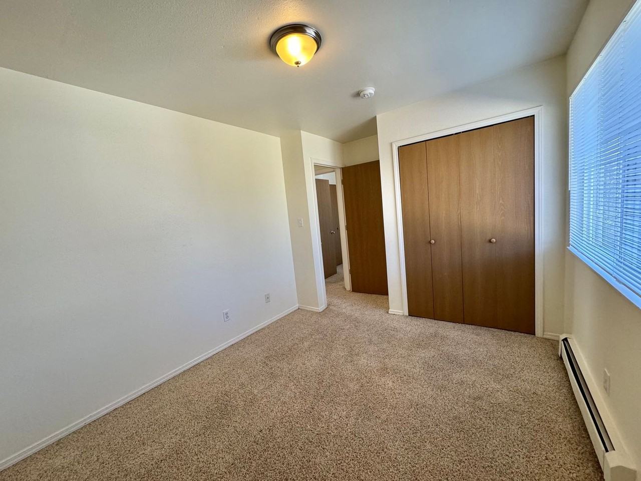 511 Peterson Dr - Photo 5 of 9