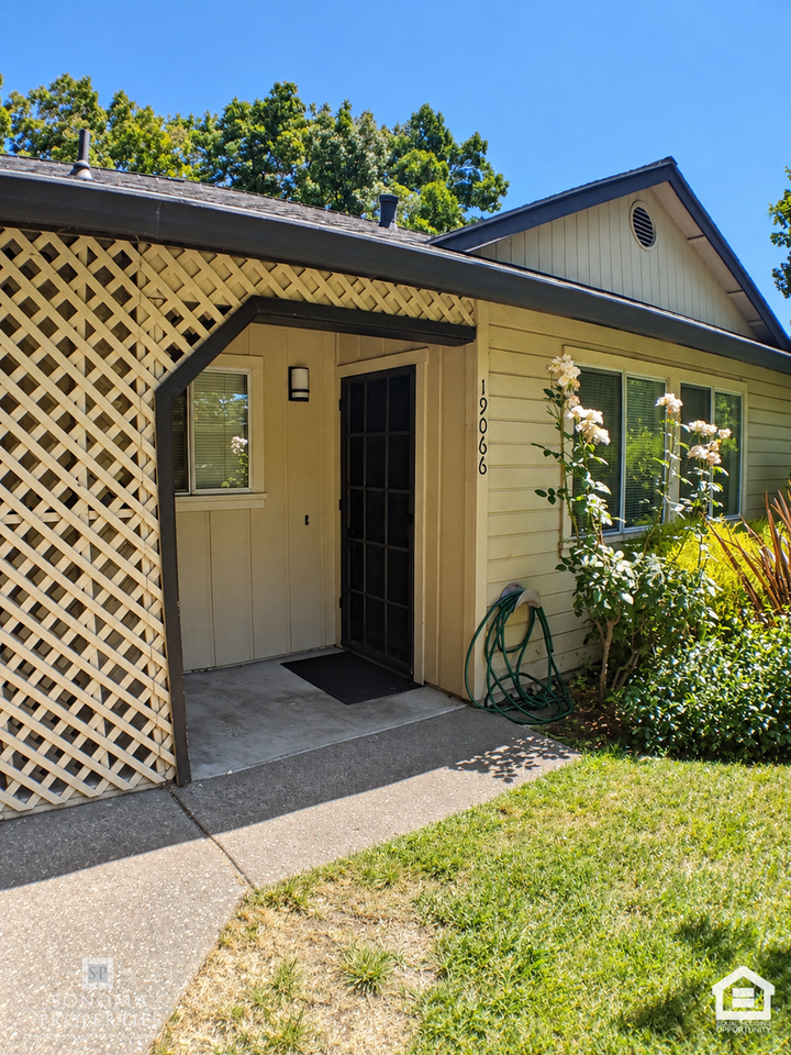 19066 Lomita Ave - Photo 2 of 11