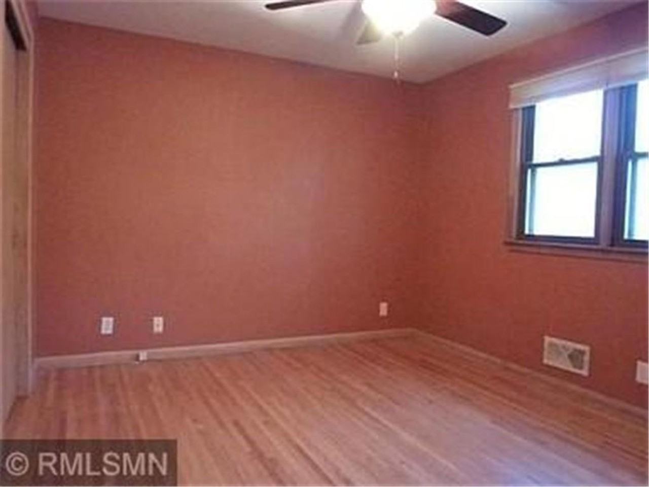 1697 Hubbard Ave - Photo 5 of 13