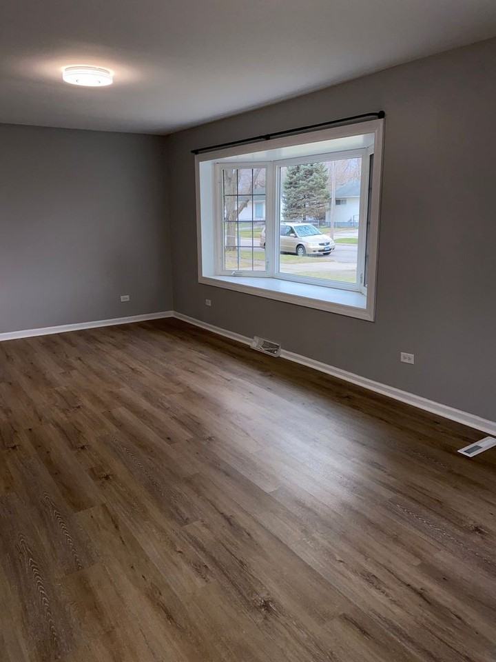 2841 N Pine St - Photo 2 of 6