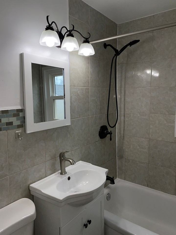 2841 N Pine St - Photo 5 of 6